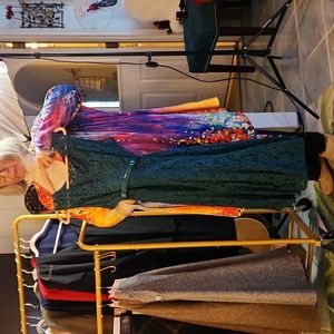 Fitted lace dress with slip dress under dress. Belt.Cocktail length. Peacock/grn